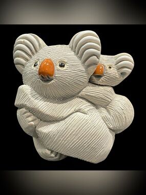 Vintage 1970s Artesania Rinconada Uruguay Koala Bear Mother & Baby Art Figurine